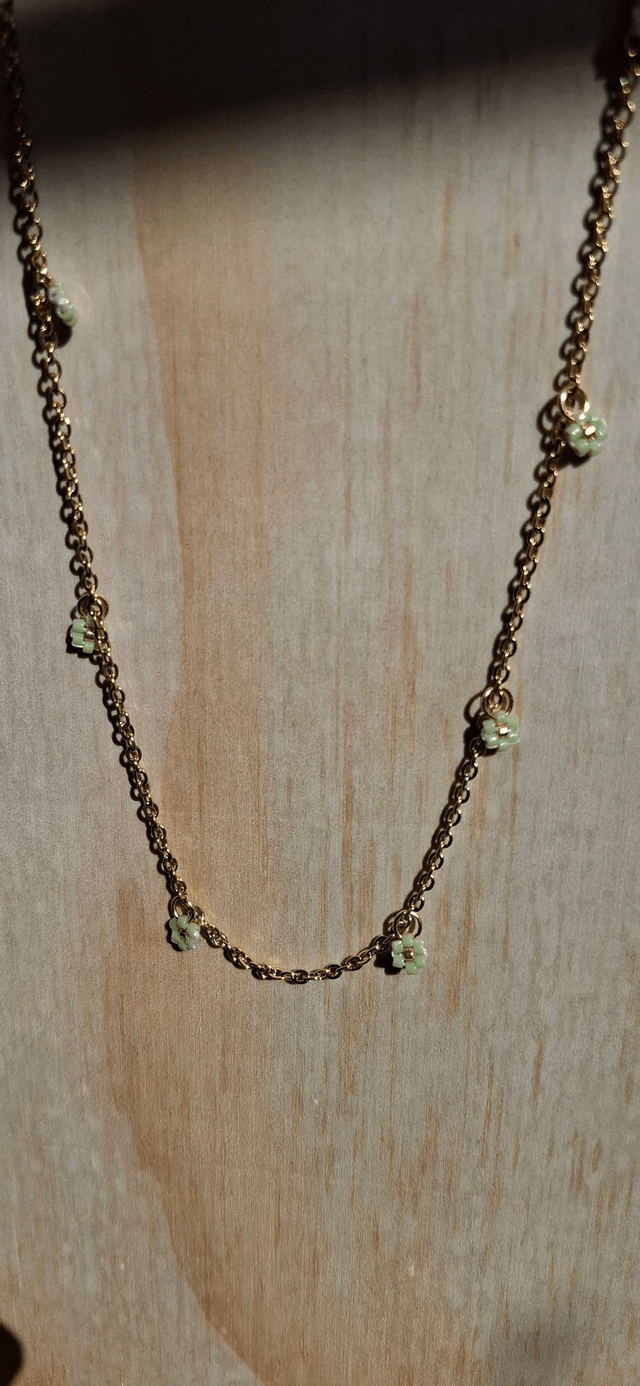 Collier Hellébore